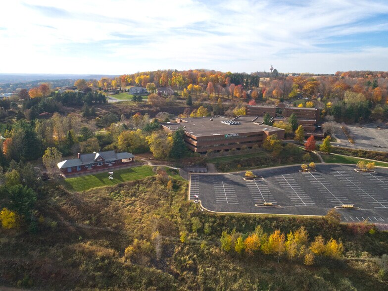 More Photos Of 1800 Westwood Center Blvd, Wausau Office For Sale