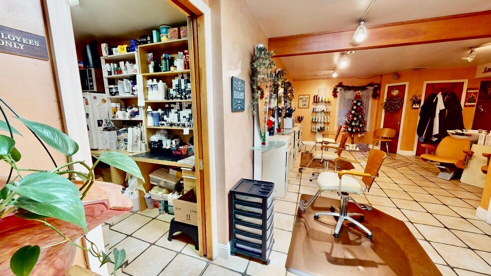 More Photos Of 59 E Main St, Sussex Storefront Retail Residential For Lease