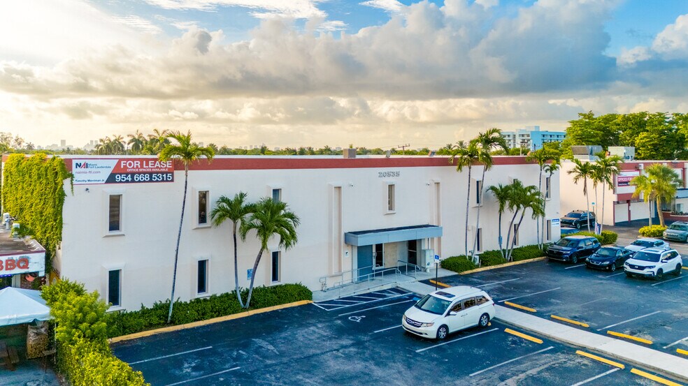 More Photos Of 20535 NW 2nd Ave, Miami Medical For Lease