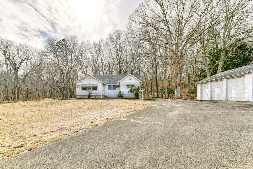 More Photos Of 314 Monmouth Rd, Millstone Township Land For Lease