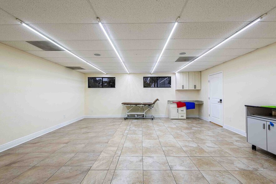 More Photos Of 4109 Armenia Ave, Tampa Medical For Sale