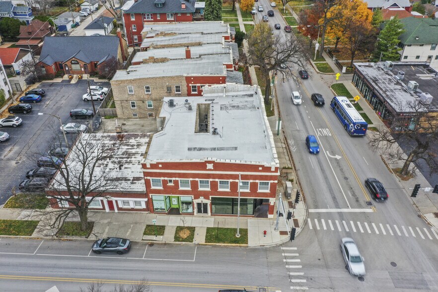 More Photos Of 400-402 Lake St, Oak Park Storefront Retail Office For Sale