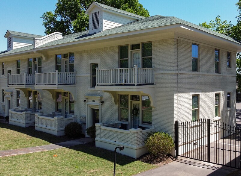 More Photos Of 2342-2352 Parkway Pl, Memphis Apartments For Sale