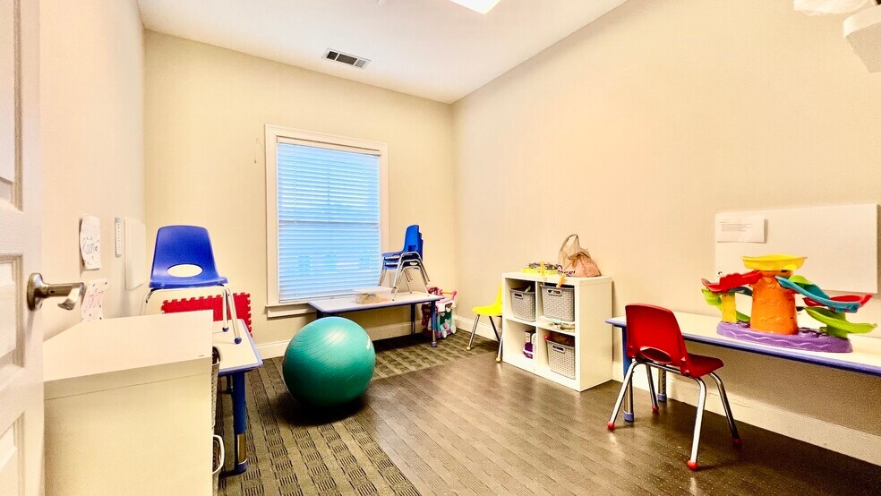 More Photos Of 4080 McGinnis Ferry Rd, Alpharetta Office For Sale