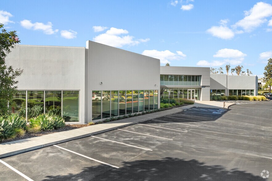 More Photos Of 2580-2584 Junction Ave, San Jose Research And Development For Lease