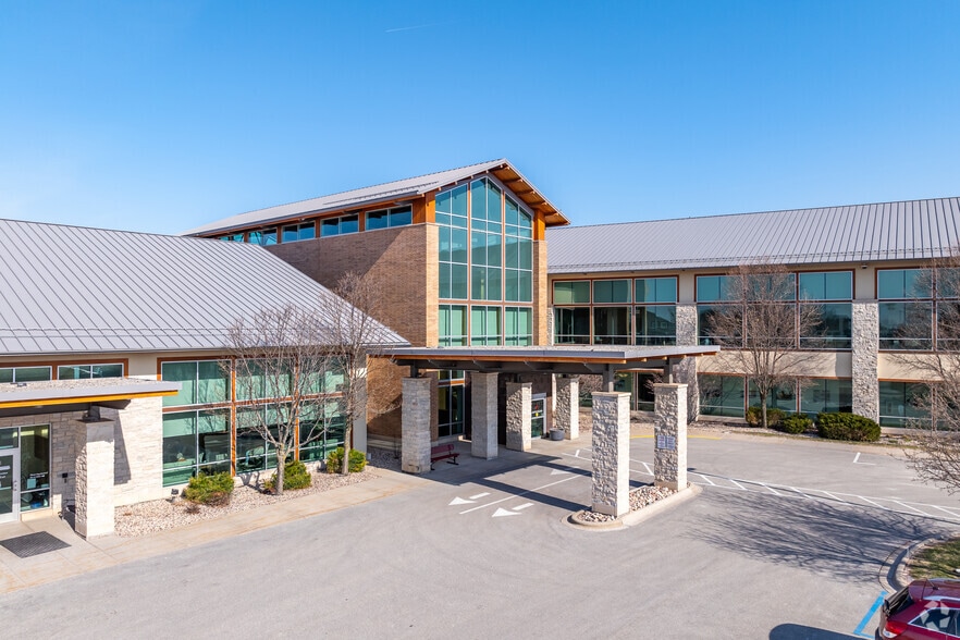 More Photos Of 2105 E Enterprise Ave, Appleton Medical For Lease