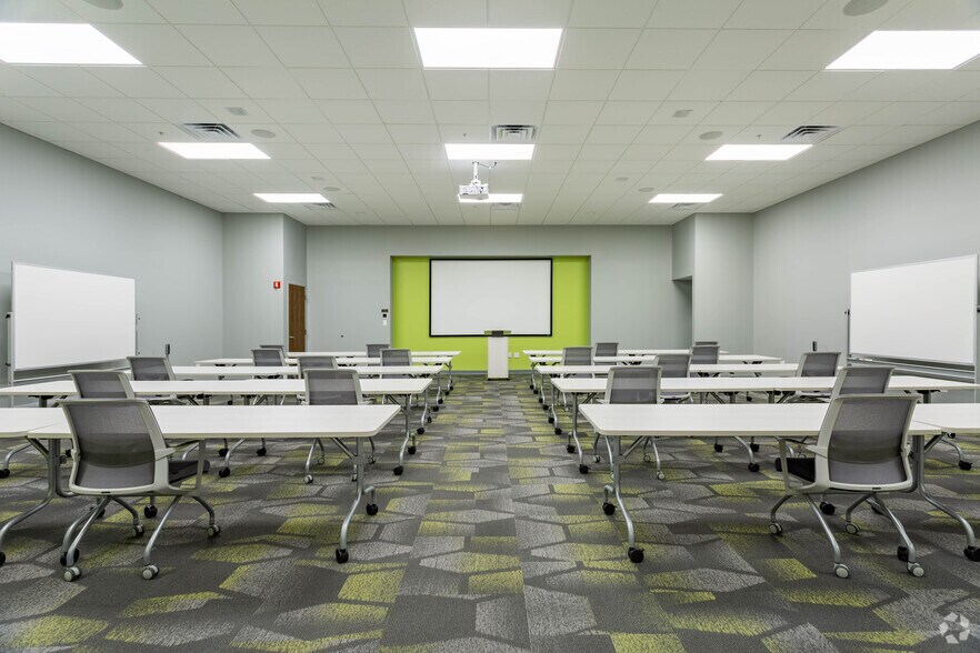 More Photos Of 1300 E 9th St, Cleveland Office For Lease