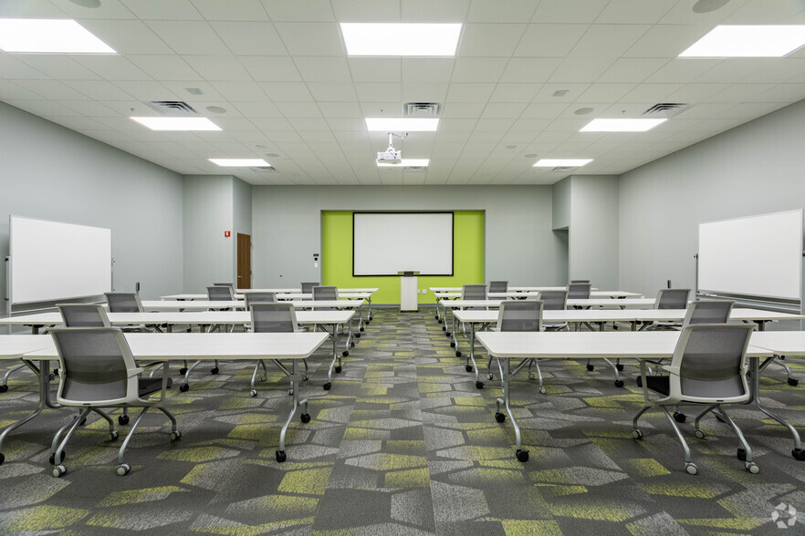 More Photos Of 1300 E 9th St, Cleveland Office For Lease