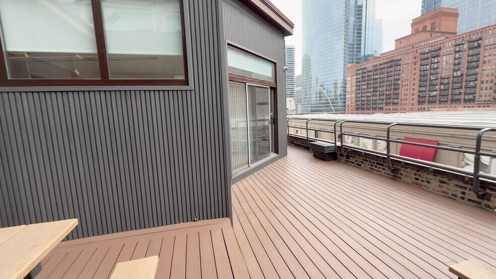 Primary Photo Of 118 N Clinton St, Chicago Loft Creative Space For Lease