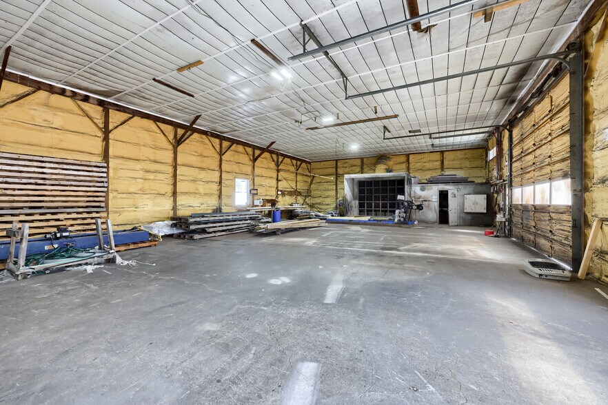 More Photos Of 197 Pencroft Dr N, Holtwood Industrial For Sale