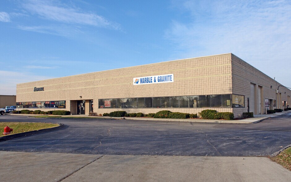 Primary Photo Of 33785 Groesbeck Hwy, Fraser Warehouse For Lease