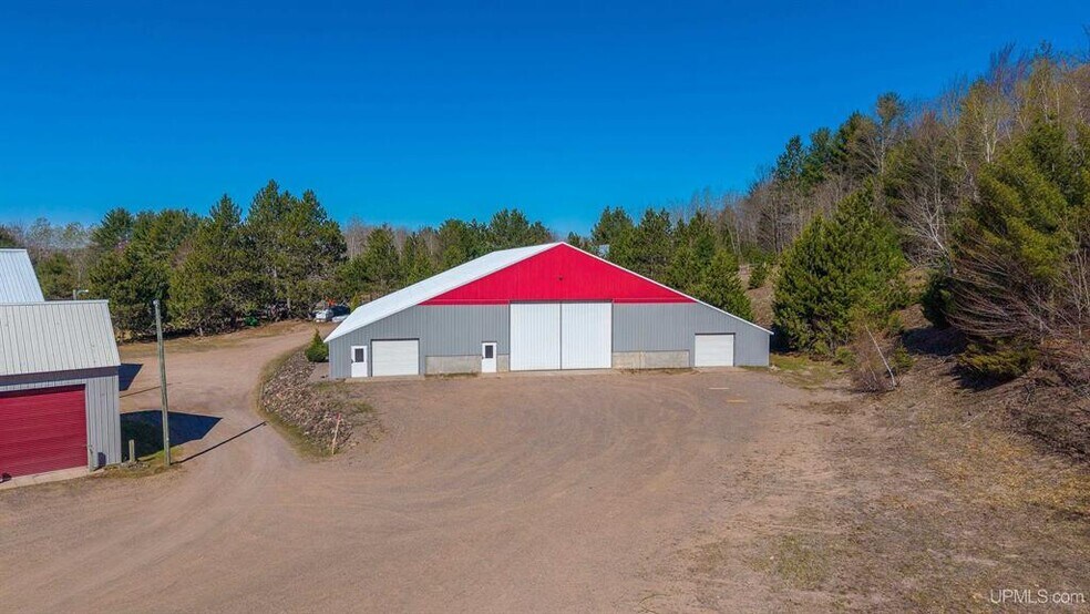More Photos Of 9465 US Highway 41 S, Skandia Flex For Sale