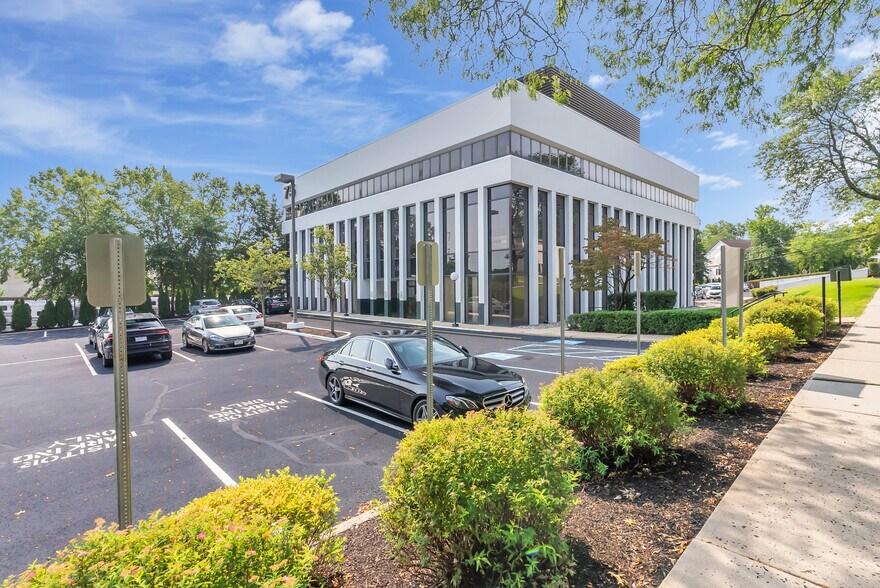 Primary Photo Of 75 Lincoln Hwy, Iselin Medical For Lease