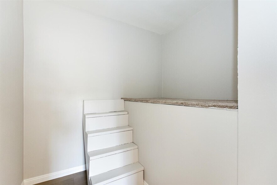 More Photos Of 1703 S Burlington Ave, Los Angeles Apartments For Sale