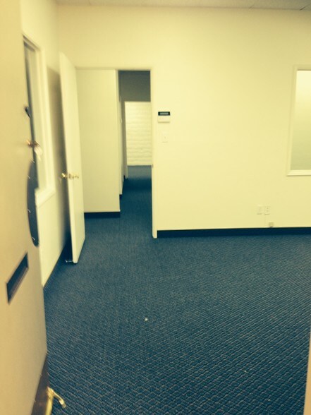 More Photos Of 1700 E Desert Inn Rd, Las Vegas Office Residential For Lease