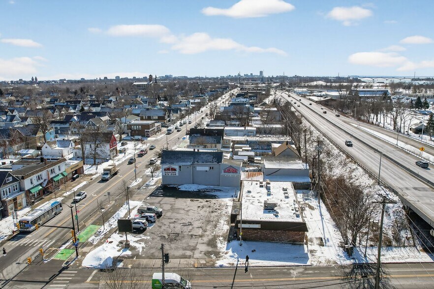 More Photos Of 2078 Niagara St, Buffalo Convenience Store For Sale