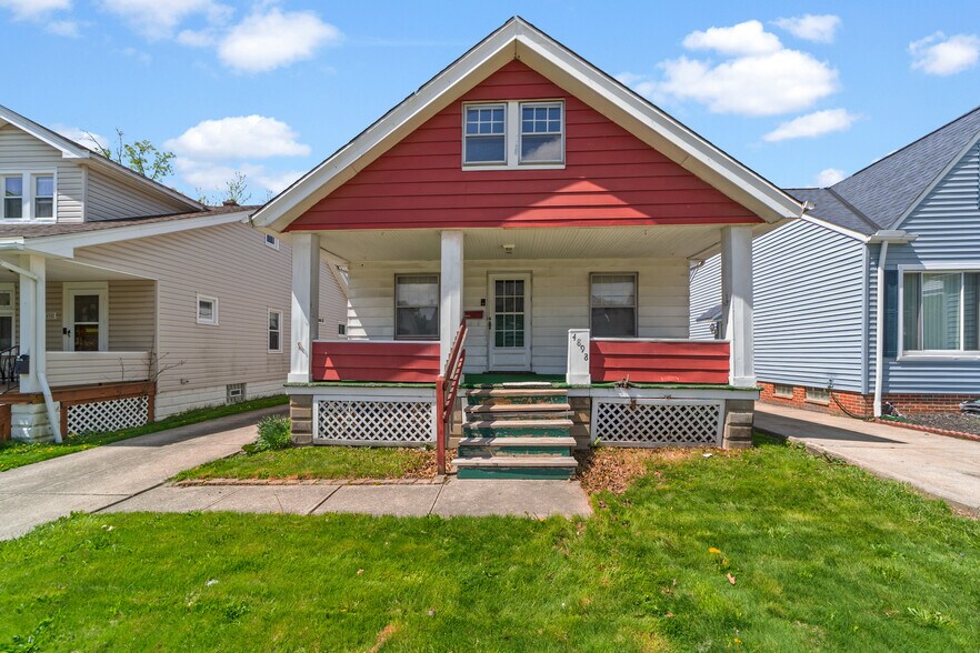 Primary Photo Of , Cleveland Heights Specialty For Sale