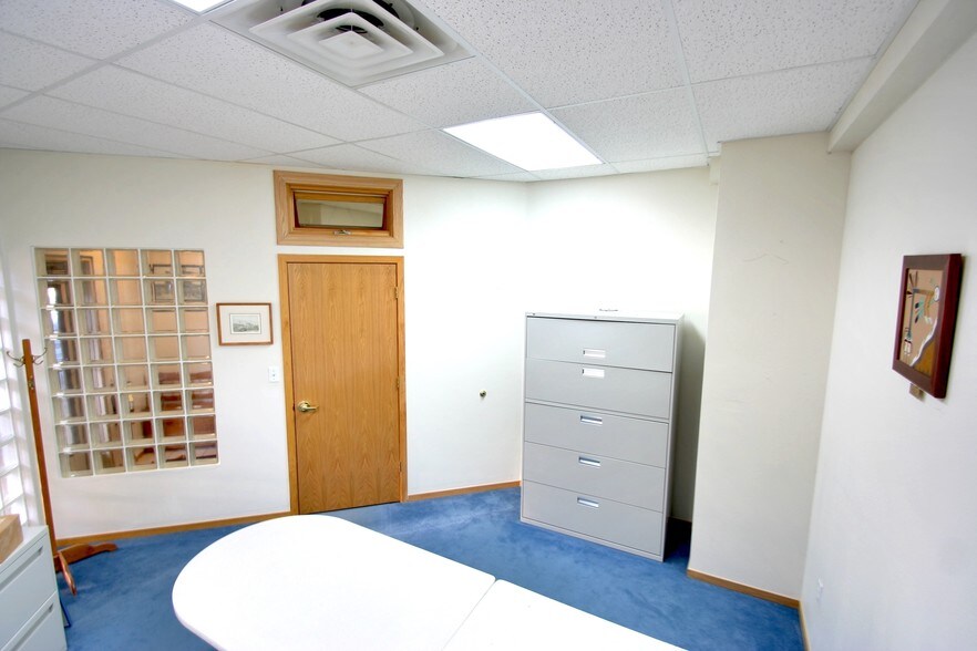 More Photos Of 1371 E Hecla Dr, Louisville Office For Sale