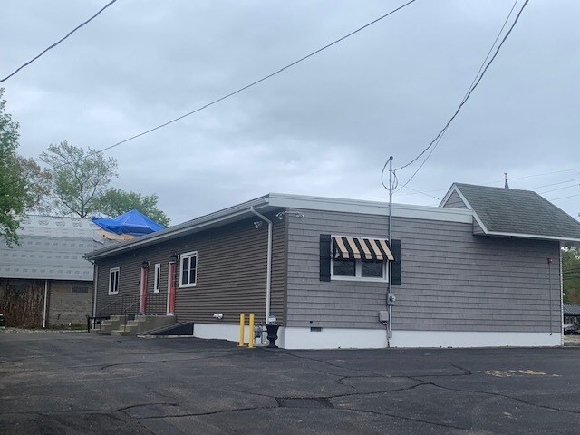 More Photos Of 284 Mantoloking Rd, Brick Office For Lease