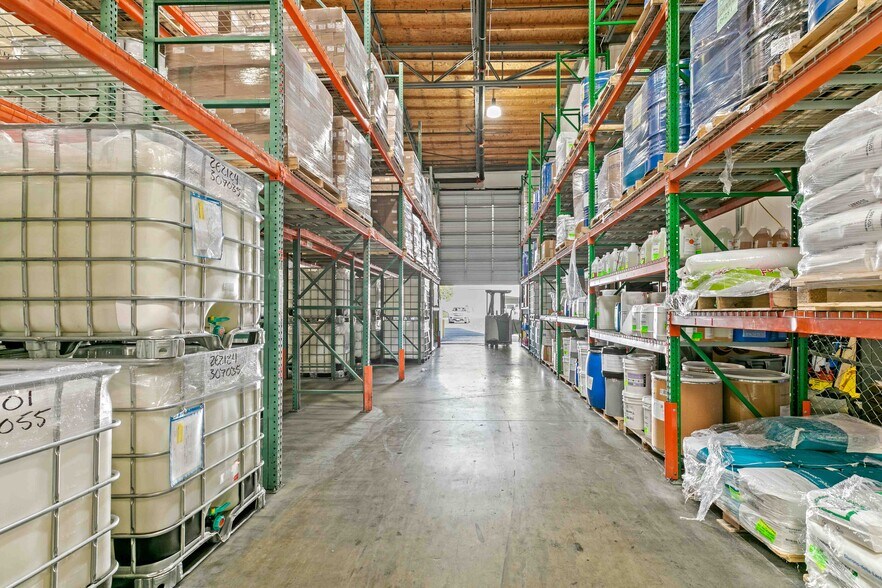 More Photos Of 29000 N Hancock Pky, Valencia Manufacturing For Lease