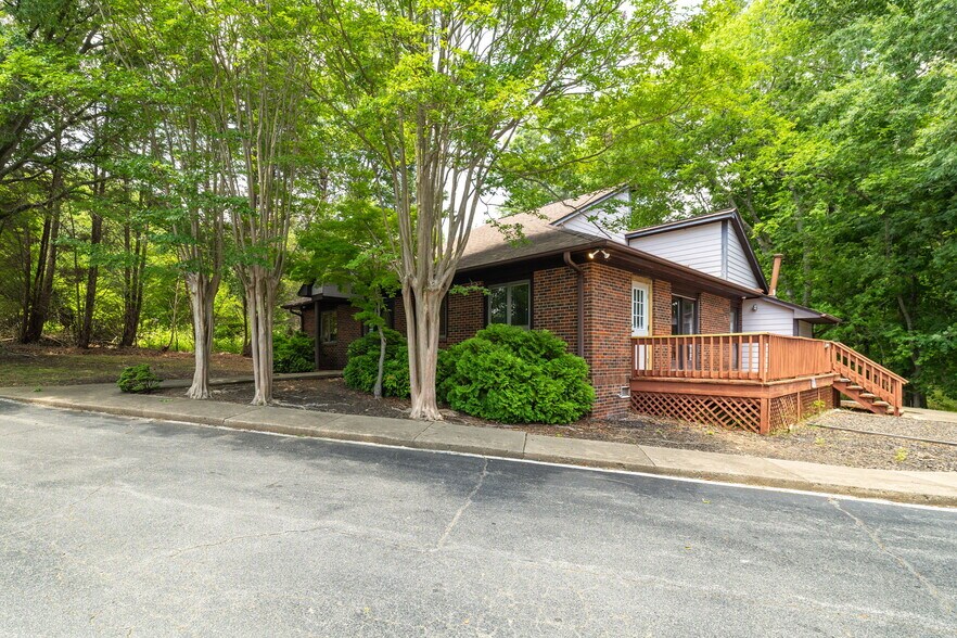 More Photos Of 114 S Park Ter, Eden Medical For Sale