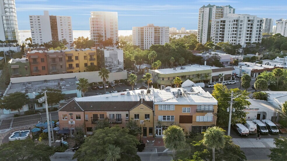 More Photos Of 530-536 S Pineapple Ave, Sarasota Storefront Retail Residential For Sale