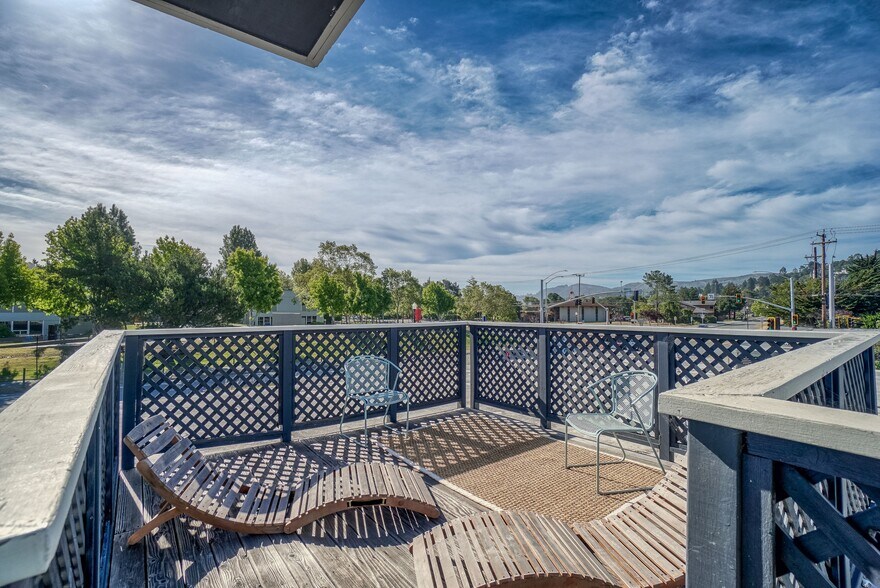 More Photos Of 125-131 Camino Alto, Mill Valley Office For Lease
