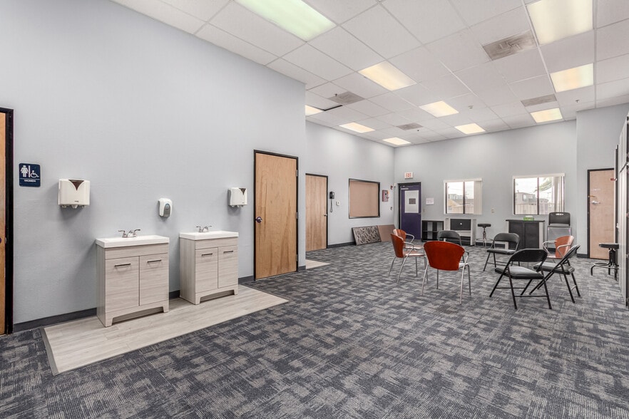 More Photos Of 5827 N 35th Ave, Phoenix Schools For Sale