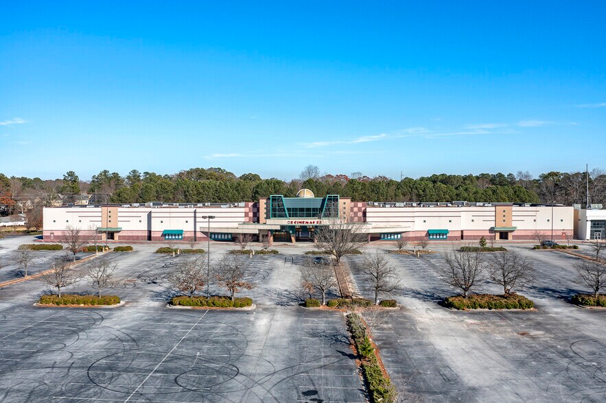 More Photos Of 2840 E West Connector, Austell Movie Theatre For Sale