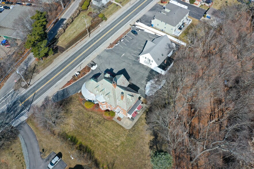 More Photos Of 1501 Lonsdale Ave, Lincoln General Retail For Sale