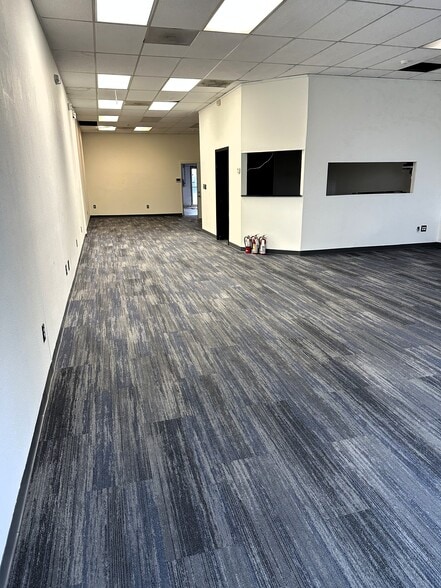 More Photos Of 5700-5708 Commerce Blvd, Rohnert Park Storefront Retail Office For Lease