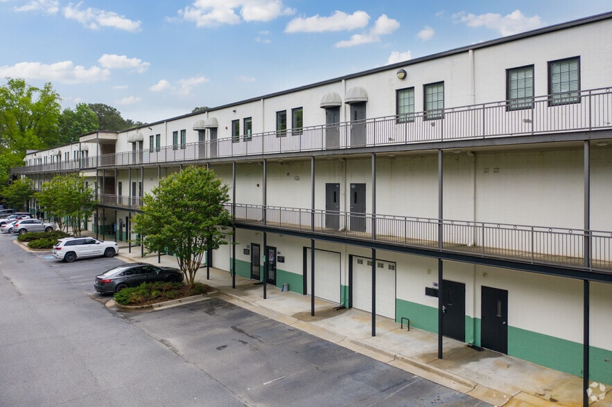 More Photos Of 277 Hwy 74 N, Peachtree City General Retail For Lease