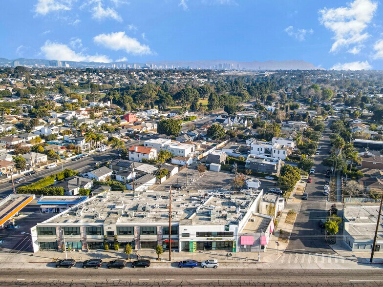 More Photos Of 328 Lincoln Blvd, Venice Storefront Retail Residential For Sale