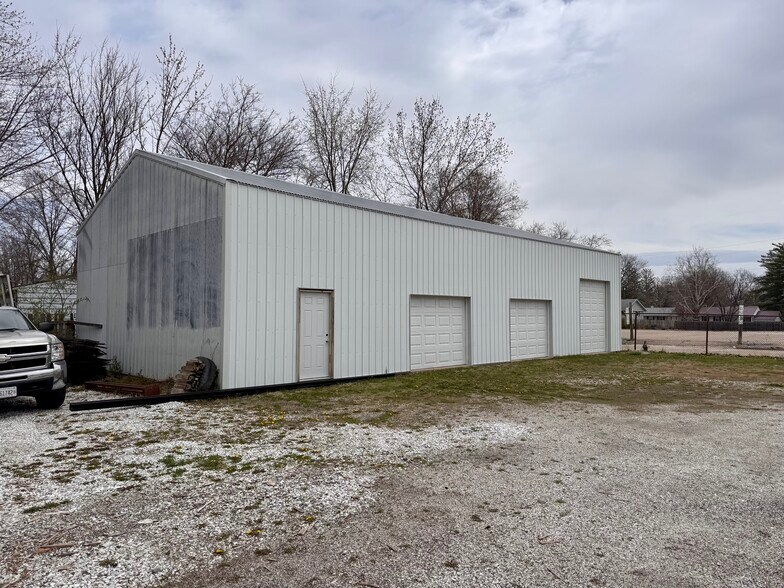 More Photos Of 1508 W Jackson St, Macomb Freestanding For Sale