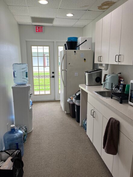 More Photos Of 40 Barkley Cir, Fort Myers Medical For Lease