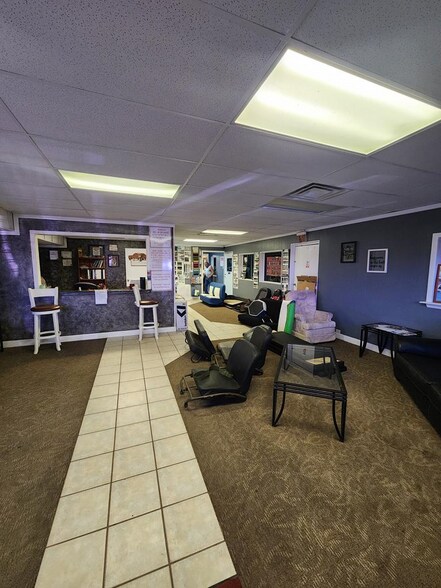More Photos Of 3415 W Wall St, Midland Flex For Lease