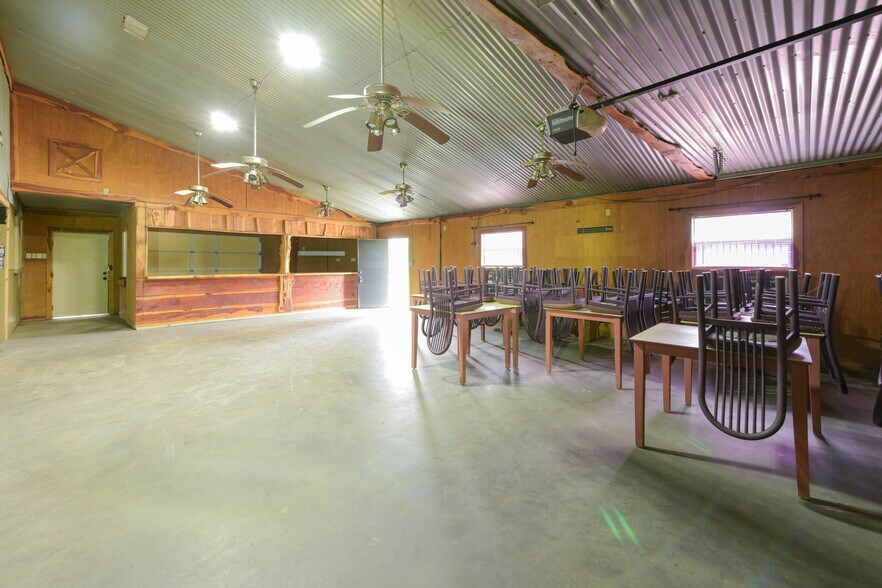 More Photos Of 7689 FM 2000, Caldwell Light Distribution For Lease