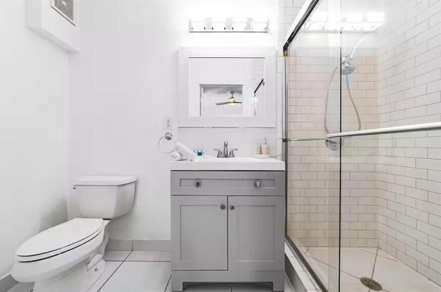 More Photos Of 2617 NE 13th Ct, Fort Lauderdale Apartments For Sale