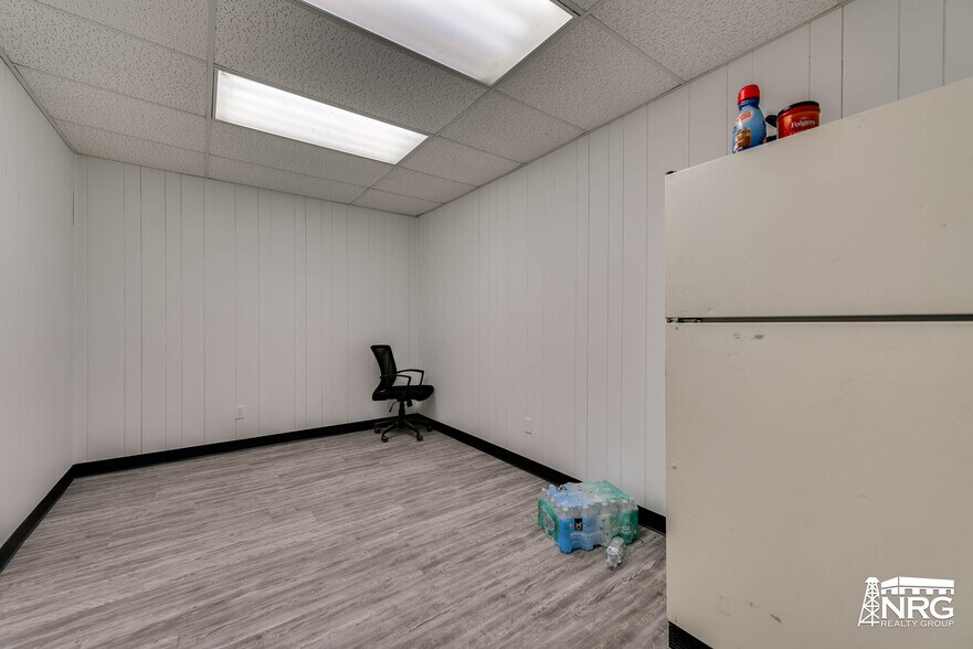 More Photos Of 13023 W County Road 123, Odessa Warehouse For Sale