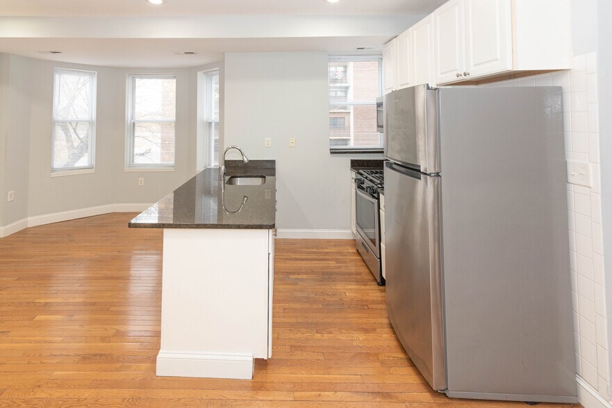 More Photos Of 2445 Lakeview Ave, Baltimore Apartments For Sale