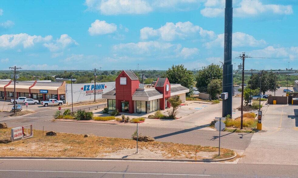 More Photos Of 201 E Grant St, Roma General Retail For Sale