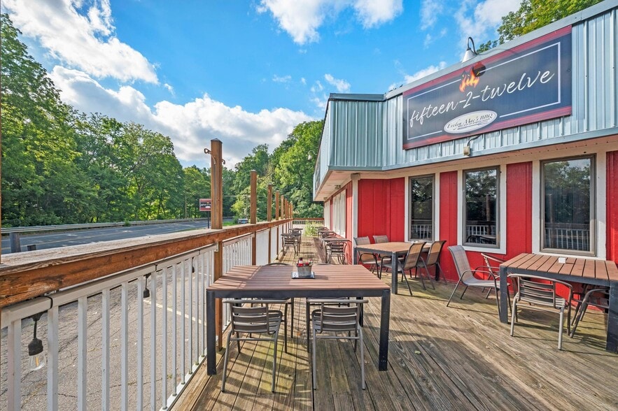 More Photos Of 15212 N Red Bud Trl, Buchanan General Retail For Sale