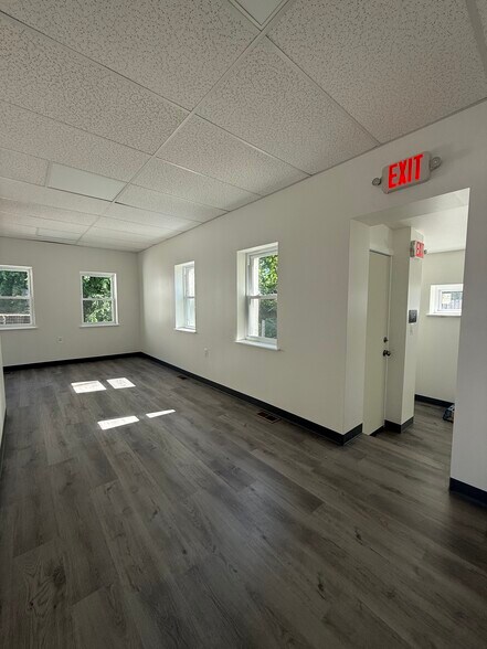 More Photos Of 212 S Black Horse Pike, Blackwood Storefront For Lease