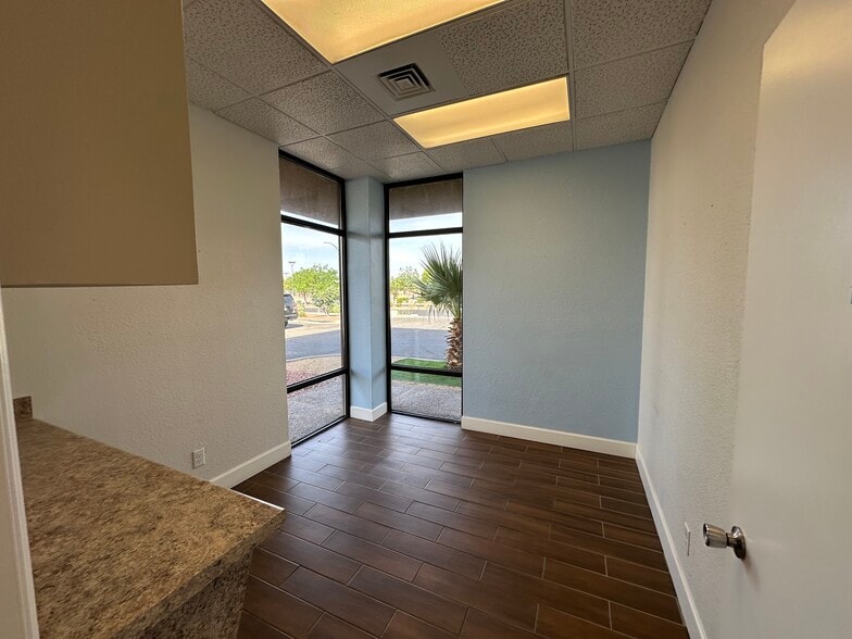 More Photos Of 1280 Hawkins Blvd, El Paso Office For Lease