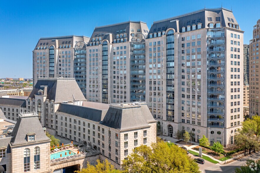 More Photos Of 300 Crescent Ct, Dallas Office For Lease