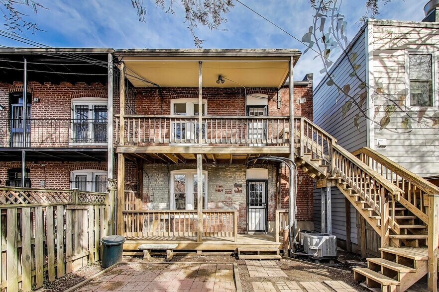 More Photos Of 212 Elm St NW, Washington Apartments For Sale