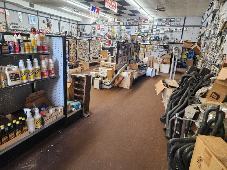 More Photos Of 3940 N Grand River Ave, Lansing Warehouse For Sale