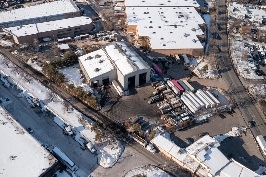 More Photos Of 46 Henry St, Secaucus Manufacturing For Sale