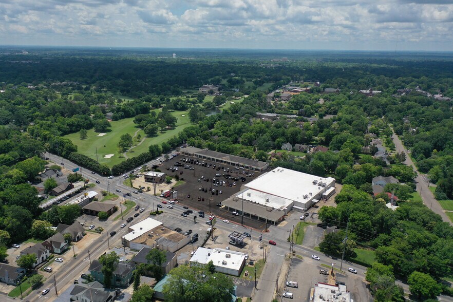 More Photos Of 1740 Carter Hill Rd, Montgomery Supermarket For Lease