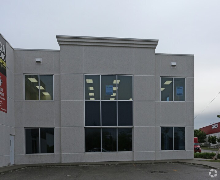 More Photos Of 15 Grand Marshall Dr, Toronto Showroom For Lease